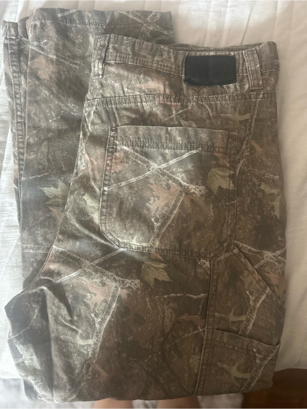 Aeropostale Men's Cargo Pants in Camouflage Green Brown